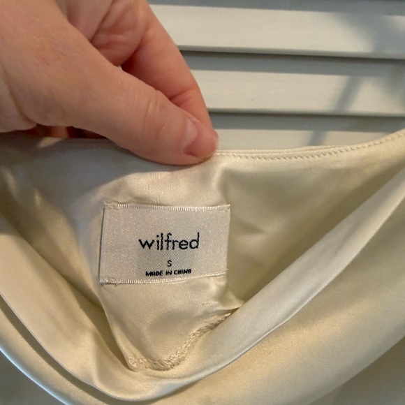 Aritzia Wilfred Allusion Camisole size
Small - Picture 5 of 7